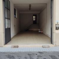 Locale ad uso artigianale /commerciale