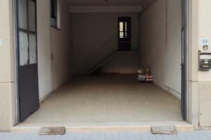 Locale ad uso artigianale /commerciale