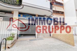 VIA FLEMING Ampio locale di passaggio