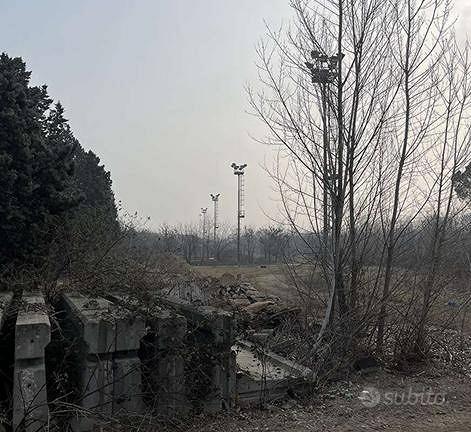 Immobile in asta di 56450 m² con più di 5 locali a - Vista 2