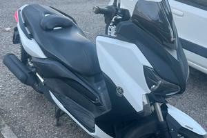 Yamaha X-Max 250