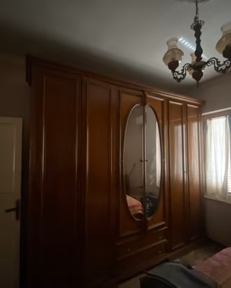 Credenze e camera da letto completa
