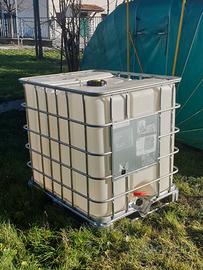 Contenitore per liquidi