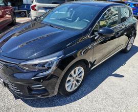 Renault Clio Hybrid E-Tech 140 CV 5 porte Intens