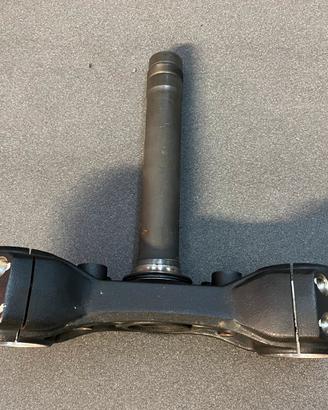 Piastra sterzo inferiore Ducati scrambler