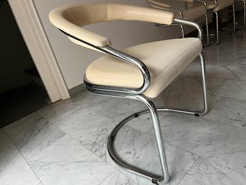 Tavolo e poltroncine design Giotto Stopino/Kartell
