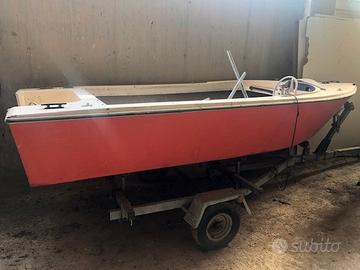 Barca con carrello porta barca