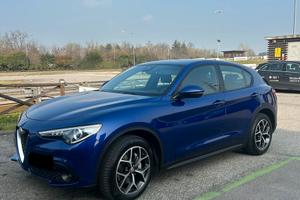 Cerchi in lega 19” + gomme all seasons x Stelvio