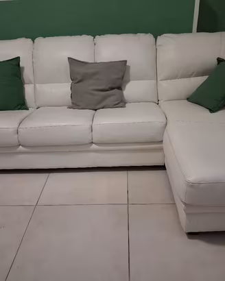 divano e tavolo cucina
