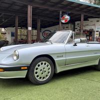 Alfa Romeo Spider 2.0i Quadrifoglio Verde – 1987