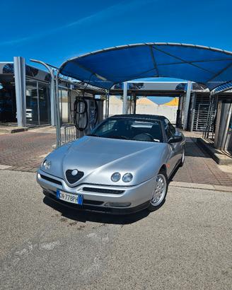 Alfa Romeo Spider  916