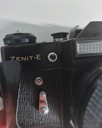 Kit Vintage Foto: Reflex Zenit-E Black + Obiettivo