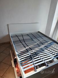 Letto matrimoniale con contenitore