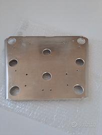 piastra porta bauletto con attacchi GIVI KAPPA