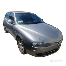 Ricambi usati per Alfa Romeo 147 1.6 Benzina del 2