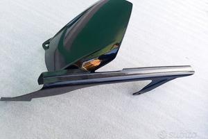 PARAFANGO IN CARBONIO NUOVO YAMAHA R1 07 08