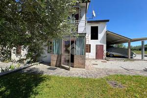 CASA INDIPENDENTE A CURTAROLO