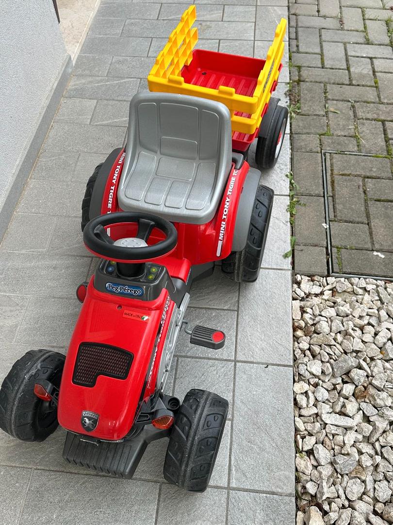 Trattore a pedali per bambini Peg Perego Mini Tony Tutto per i