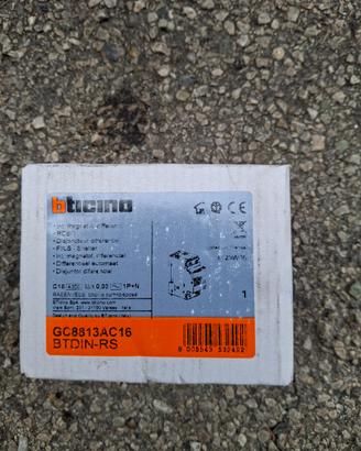 interruttore magnetotermico differenziale  c16