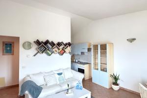 Bilocale con patio privato- contratto 12 mesi