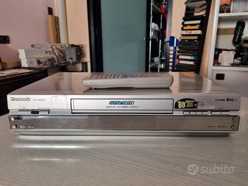 VIDEOREGISTRATORE  PANASONIC SVHS NV-HS830