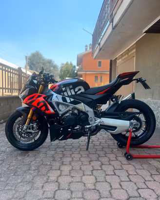 Aprilia Tuono V4 Factory