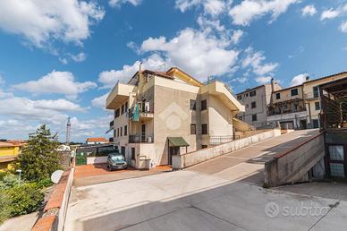 2 LOCALI A VITORCHIANO