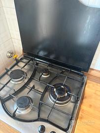 piano cottura a gas 4 fuochi Ariston