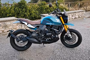 Moto Morini Sei e mezzo SCR 2023