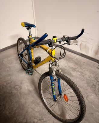 Bici Jumpertreck CX300 26" Oversize Shimano