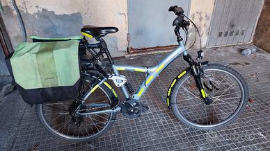 bicicletta con pedalata assistita 