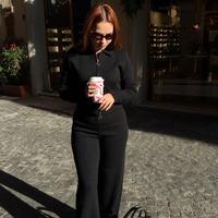 Completo in maglia morbida.