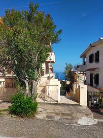 Ampio piano seminterrato a cala gonone