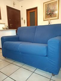 Divano due posti in tessuto