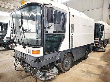 Spazzatrice stradale RAVO 5000 patente B