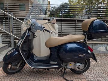 Piaggio Vespa 300 GTS - 2013