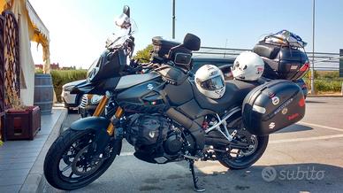Moto Suzuki V-Strom DL 1000 No Compromise