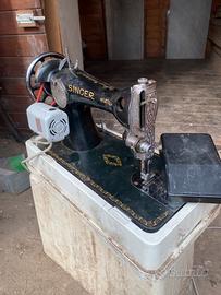 Macchina da cucire singer antica