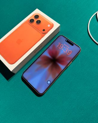 Iphone 17 Pro Max orange