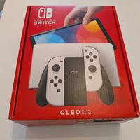 Nintendo Switch Oled più accessori