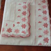 Lenzuola matrimoniali con federe
