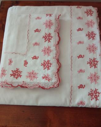 Lenzuola matrimoniali con federe