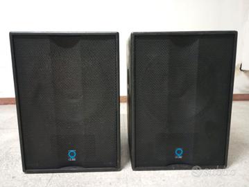 Coppia subwoofer FBT QUBE QS 118a