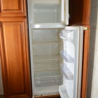Cucina con frigo a incasso funzionante