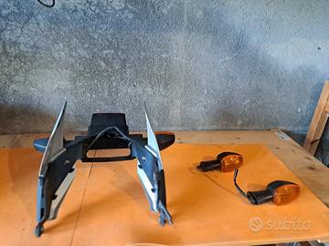 porta targa e 4 frecce originali cbr 1000