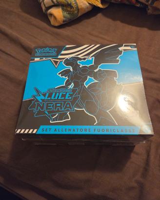 ETB LUCE NERA POKEMON