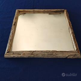 Specchio antico con cornice in ginepro marino