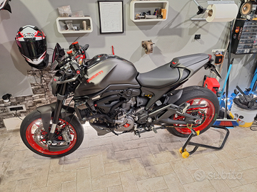 Ducati monster 937+
