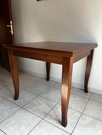 Tavolo in legno allungabile