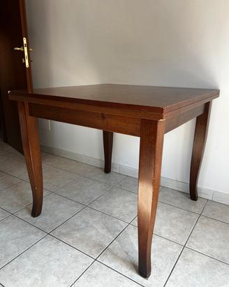 Tavolo in legno allungabile